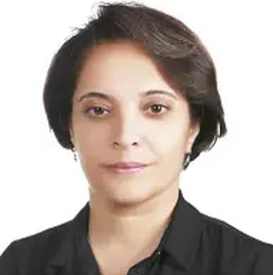 Portrait of Batool Al Balooshi, President of the ARSNM.